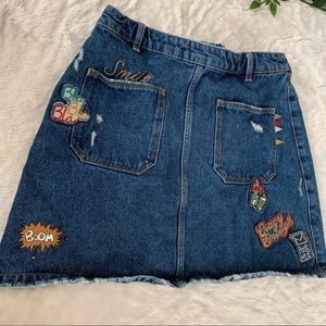 🦋Zara denim mini skirt with embroidery and patches